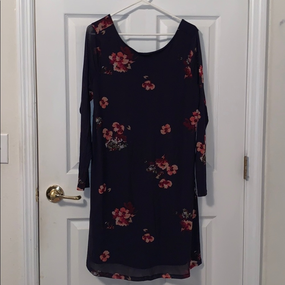 Long sleeve with flowers